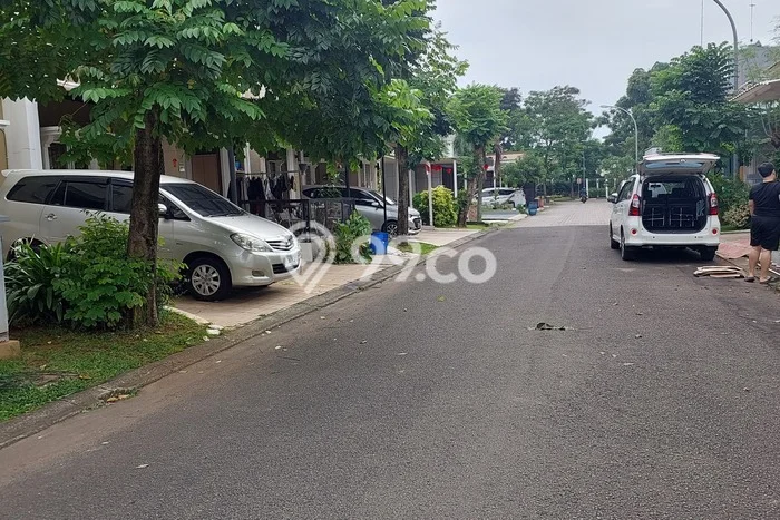 Jual Rumah Eksklusif 2 KT di Gading Serpong, Tangerang Jual Rumah Eksklusif 2 KT di Gading Serpong, Tangerang