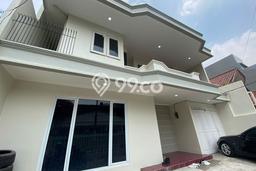 Dijual Rumah Mewah Megah Dengan View Cantik di Senopati, Jakarta Selatan Dijual Rumah Mewah Megah Dengan View Cantik di Senopati, Jakarta Selatan