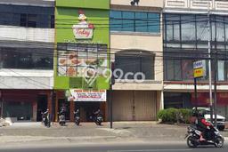 Ruko Disewa di Jakarta Selatan dengan LB 250m2 Area Komersial Ramai Ruko Disewa di Jakarta Selatan dengan LB 250m2 Area Komersial Ramai