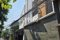 Dijual Rumah Kost di Kuningan, Jakarta Selatan, 29 KT, 29 KM, Bangunan 500m2 Dijual Rumah Kost di Kuningan, Jakarta Selatan, 29 KT, 29 KM, Bangunan 500m2