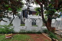 Hunian Mewah LB 710m2 Siap Pakai Desain Elegan di Pondok Indah, Jakarta Selatan Hunian Mewah LB 710m2 Siap Pakai Desain Elegan di Pondok Indah, Jakarta Selatan
