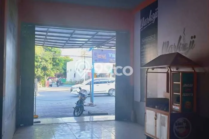 Disewakan Ruko di Kebomas Gresik LT 80m2, LB 80m2 Disewakan Ruko di Kebomas Gresik LT 80m2, LB 80m2