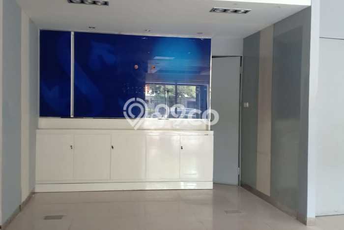 Disewakan Ruko komersial di Kebomas luas bangunan 480m2 Disewakan Ruko komersial di Kebomas luas bangunan 480m2