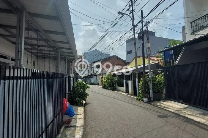 Rumah Disewakan Jakarta Barat LT 135m2 LB 150m2 Kawasan Tomang Rumah Disewakan Jakarta Barat LT 135m2 LB 150m2 Kawasan Tomang