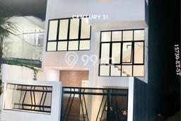 Rumah Strategis Minimalis Lb 230m2 di Ciputat, Tangerang Selatan Rumah Strategis Minimalis Lb 230m2 di Ciputat, Tangerang Selatan