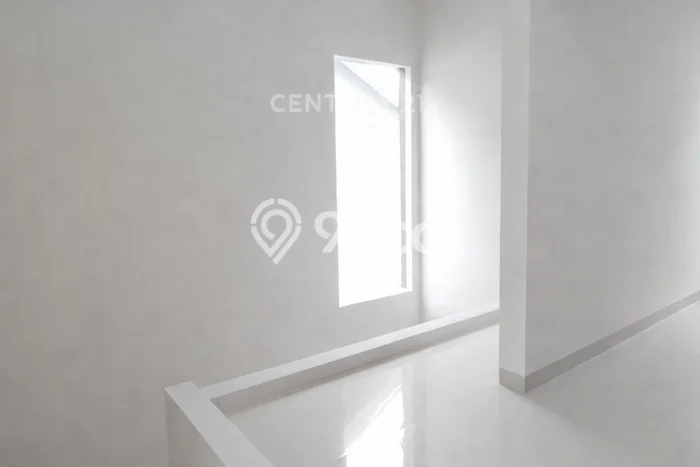 Rumah Strategis Minimalis Lb 100m2 di Ciputat, Tangerang Selatan Rumah Strategis Minimalis Lb 100m2 di Ciputat, Tangerang Selatan
