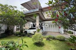Rumah Elit Modern Tanpa Renovasi di Nginden Surabaya Rumah Elit Modern Tanpa Renovasi di Nginden Surabaya