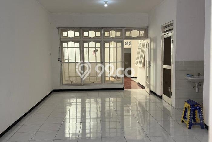 Rumah Minimalis 2 Kamar LT 122m2 di Kedung Baruk Rumah Minimalis 2 Kamar LT 122m2 di Kedung Baruk