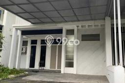 JUAL CEPAT! Rumah Siap Huni Area Strategis Wiyung, LT 166m2m² Bangunan 180m2m² JUAL CEPAT! Rumah Siap Huni Area Strategis Wiyung, LT 166m2m² Bangunan 180m2m²
