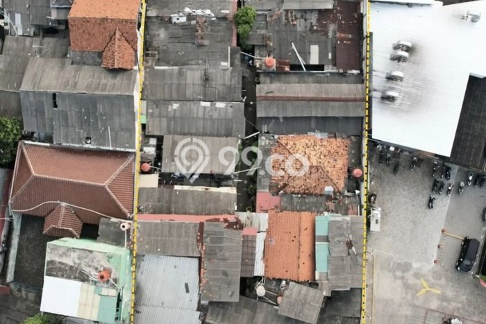 TANAH POTENSIAL! Tanah Kawasan Senayan, Luas 1582m², Tepi Jalan Raya TANAH POTENSIAL! Tanah Kawasan Senayan, Luas 1582m², Tepi Jalan Raya