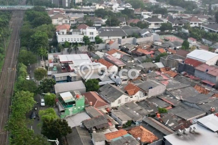 TANAH POTENSIAL! Tanah Kawasan Senayan, Luas 1582m², Tepi Jalan Raya TANAH POTENSIAL! Tanah Kawasan Senayan, Luas 1582m², Tepi Jalan Raya