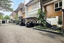 Rumah Mewah LB 235m2 Siap Huni Desain Elegan di Pejaten, Jakarta Selatan Rumah Mewah LB 235m2 Siap Huni Desain Elegan di Pejaten, Jakarta Selatan