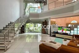 Siap Huni Rumah Mewah 4 Kamar di Kebayoran Lama Dekat ke Mana Saja Siap Huni Rumah Mewah 4 Kamar di Kebayoran Lama Dekat ke Mana Saja