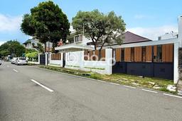 Siap Huni Rumah Mewah 4 Kamar di Menteng Dekat ke Mana Pun Siap Huni Rumah Mewah 4 Kamar di Menteng Dekat ke Mana Pun