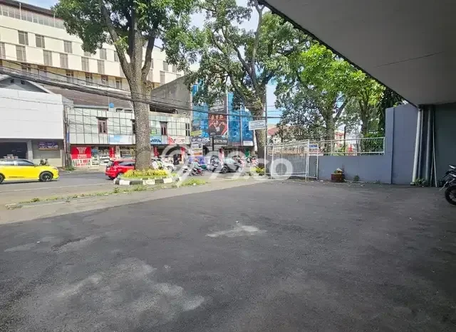 Unit Komersial Tersedia di Cihampelas Spesifikasi LB 375m2 Unit Komersial Tersedia di Cihampelas Spesifikasi LB 375m2