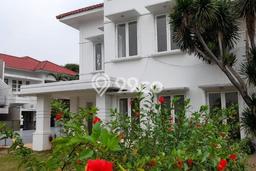 Rumah 4 Kamar Lengkap Disewakan di Cilandak Harga Kompetitif Rumah 4 Kamar Lengkap Disewakan di Cilandak Harga Kompetitif