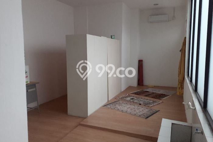 Kantor Dijual di Kebayoran Lama LT 570m2, LB 1250m2 untuk Investasi Kantor Dijual di Kebayoran Lama LT 570m2, LB 1250m2 untuk Investasi