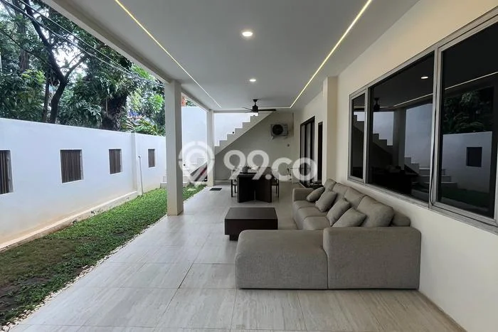 Rumah Mewah LB 301m2 Siap Huni Desain Elegan di Pakubuwono, Jakarta Selatan Rumah Mewah LB 301m2 Siap Huni Desain Elegan di Pakubuwono, Jakarta Selatan