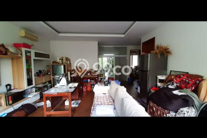 For Sale! Luxury House LT 156m2 Desain Elegan di Pulomas For Sale! Luxury House LT 156m2 Desain Elegan di Pulomas