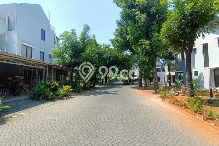 Siap Huni Rumah Mewah 3 Kamar di Cengkareng Dekat ke Mana Pun Siap Huni Rumah Mewah 3 Kamar di Cengkareng Dekat ke Mana Pun