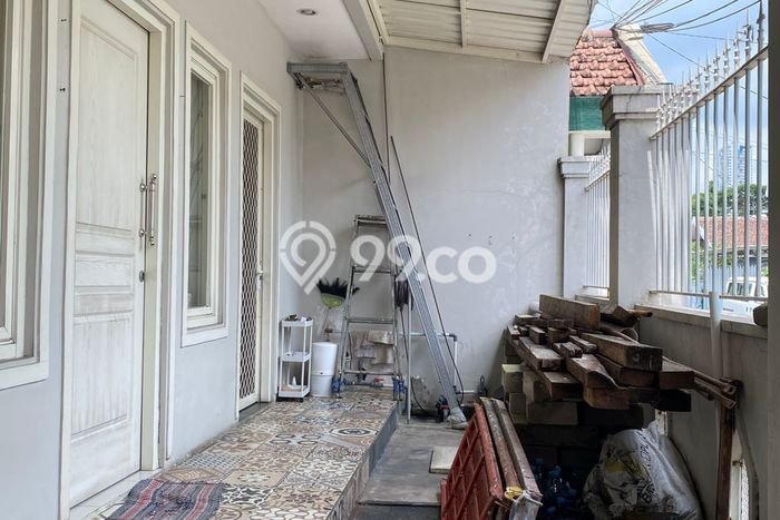 Peluang Investasi! Kost Dijual di Wiyung, Surabaya, 8 KT, 4 KM, Luas 225m2 Peluang Investasi! Kost Dijual di Wiyung, Surabaya, 8 KT, 4 KM, Luas 225m2