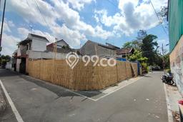 LOKASI PREMIUM! Tanah di Manahan, Luas 156m2m², Jalur Mudah LOKASI PREMIUM! Tanah di Manahan, Luas 156m2m², Jalur Mudah