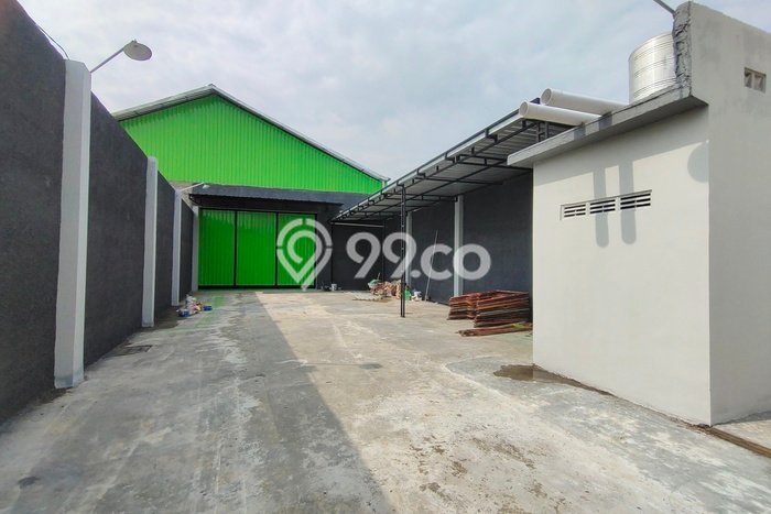 SEWA TERJANGKAU! Gudang Kawasan Gondangrejo, Luas 600m², Lokasi Bisnis SEWA TERJANGKAU! Gudang Kawasan Gondangrejo, Luas 600m², Lokasi Bisnis
