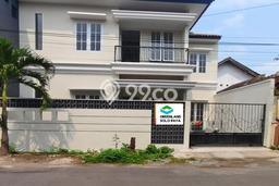 Rumah Modern Cantik 4 Kamar Bisa Langsung Pindah di Gentan Rumah Modern Cantik 4 Kamar Bisa Langsung Pindah di Gentan