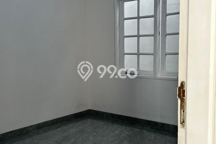 Rumah Minimalis 2 KT di Kota Wisata Jakarta Timur Unfurnished Rumah Minimalis 2 KT di Kota Wisata Jakarta Timur Unfurnished
