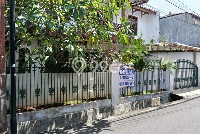 For Sale! Luxury House LT 305m2 Desain Modern di Tomang For Sale! Luxury House LT 305m2 Desain Modern di Tomang