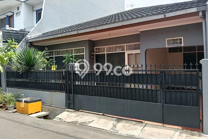 Rumah Sewa Jakarta Barat LT 150m2 LB 180m2 Area Tomang Rumah Sewa Jakarta Barat LT 150m2 LB 180m2 Area Tomang