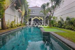 Ready to Use! Premium House LT 300m2 Desain Modern di Sanur Kauh Ready to Use! Premium House LT 300m2 Desain Modern di Sanur Kauh