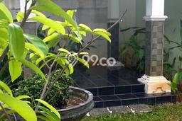 Disewakan Rumah Konsep Modern di Lippo Cikarang Cikarang dengan 2 KT Disewakan Rumah Konsep Modern di Lippo Cikarang Cikarang dengan 2 KT
