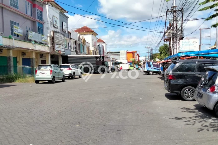 LOKASI STRATEGIS! Ruko Kawasan Sewon, Luas 150m², Kawasan Bisnis LOKASI STRATEGIS! Ruko Kawasan Sewon, Luas 150m², Kawasan Bisnis