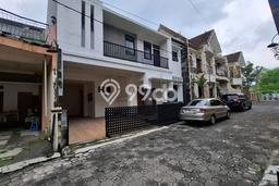 LOKASI PREMIUM! Rumah di Mlati, 4 KT, Area Strategis, Luas 105m² Bangunan 105m² LOKASI PREMIUM! Rumah di Mlati, 4 KT, Area Strategis, Luas 105m² Bangunan 105m²