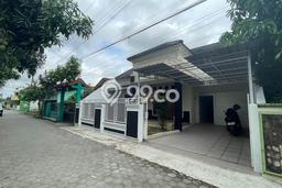 Rumah Terawat LT 264m2m² / LB 120m2m² di Kawasan Komersial , Yogyakarta Rumah Terawat LT 264m2m² / LB 120m2m² di Kawasan Komersial , Yogyakarta