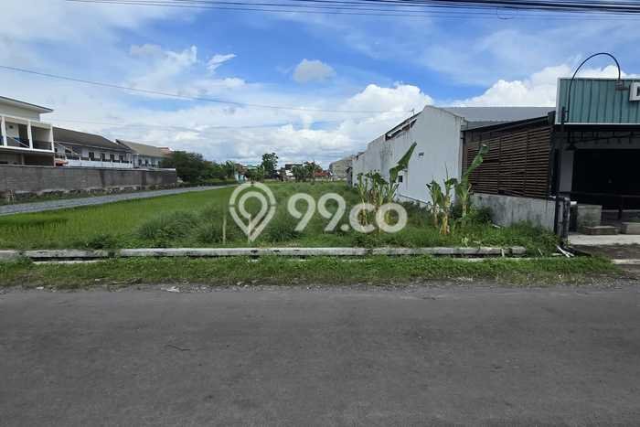 Tanah Siap Bangun Dijual di Sleman Punya Luas 700m2 Tanah Siap Bangun Dijual di Sleman Punya Luas 700m2