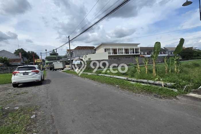 Tanah Siap Bangun Dijual di Sleman Punya Luas 700m2 Tanah Siap Bangun Dijual di Sleman Punya Luas 700m2