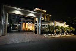 Rumah Elit LB 800m2 Siap Huni Desain Elegan di Kav DKI, Jakarta Barat Rumah Elit LB 800m2 Siap Huni Desain Elegan di Kav DKI, Jakarta Barat