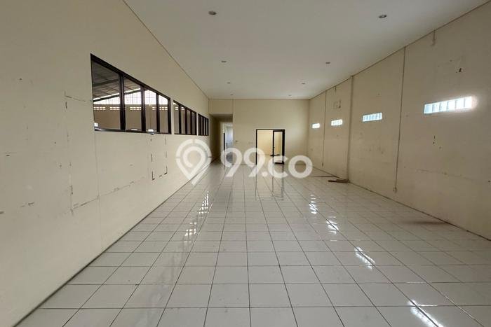 Gudang Disewa di Bandung dengan LB 2600m2 Area Komersial Ramai Gudang Disewa di Bandung dengan LB 2600m2 Area Komersial Ramai