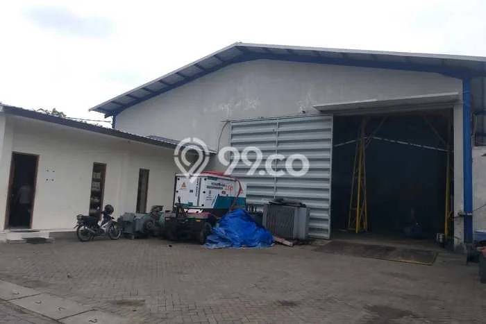 Unit Gudang Disewa Lokasi Menganti, Gresik Spesifikasi Luas Bangunan 486m2 Unit Gudang Disewa Lokasi Menganti, Gresik Spesifikasi Luas Bangunan 486m2