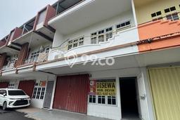 Lokasi strategis! Rumah siap huni dikontrakkan di Pontianak Selatan LB 200m2 Lokasi strategis! Rumah siap huni dikontrakkan di Pontianak Selatan LB 200m2