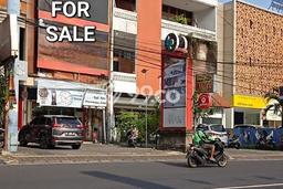 Ruko Dijual di Denpasar Barat Denpasar dengan Luas Bangunan 300m2 Ruko Dijual di Denpasar Barat Denpasar dengan Luas Bangunan 300m2
