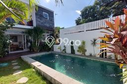 PILIHAN TEPAT! Rumah di Kerobokan, 4 KT, Akses Mall, Luas 300m² Bangunan 280m² PILIHAN TEPAT! Rumah di Kerobokan, 4 KT, Akses Mall, Luas 300m² Bangunan 280m²