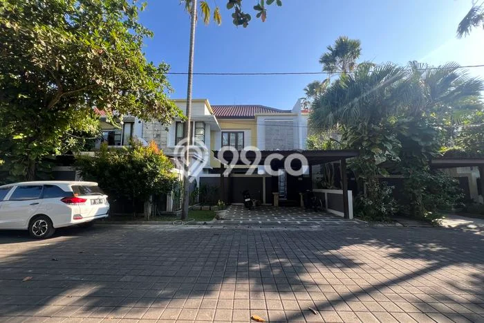 BEST PRICE! Rumah di Sunset Road, Dekat Fasilitas, 3 KT, Luas 300m² LB 250m² BEST PRICE! Rumah di Sunset Road, Dekat Fasilitas, 3 KT, Luas 300m² LB 250m²