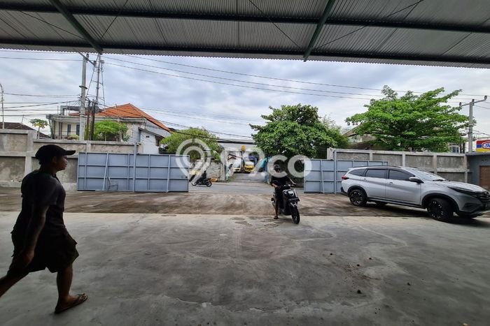 Unit Gudang Tersedia di Gatot Subroto Spesifikasi LB 900m2 Unit Gudang Tersedia di Gatot Subroto Spesifikasi LB 900m2