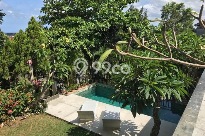 Vila Premium Kawasan , Luas 295m2m², Area Asri Vila Premium Kawasan , Luas 295m2m², Area Asri