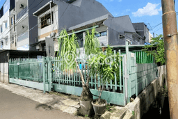 Rumah Elit Modern Tanpa Renovasi di Taman Cosmos Jakarta Barat Rumah Elit Modern Tanpa Renovasi di Taman Cosmos Jakarta Barat