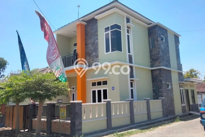 Rumah Strategis Modern Lb 154m2 di Kawedanan, Magetan Rumah Strategis Modern Lb 154m2 di Kawedanan, Magetan