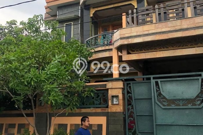 Hot Offer Hunian Mewah Ideal dan Luas di Wiyung, Surabaya Hot Offer Hunian Mewah Ideal dan Luas di Wiyung, Surabaya